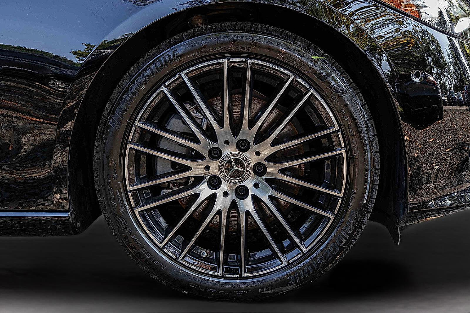 Used 2025 Mercedes-Benz C 300 4MATIC Sedan image 26