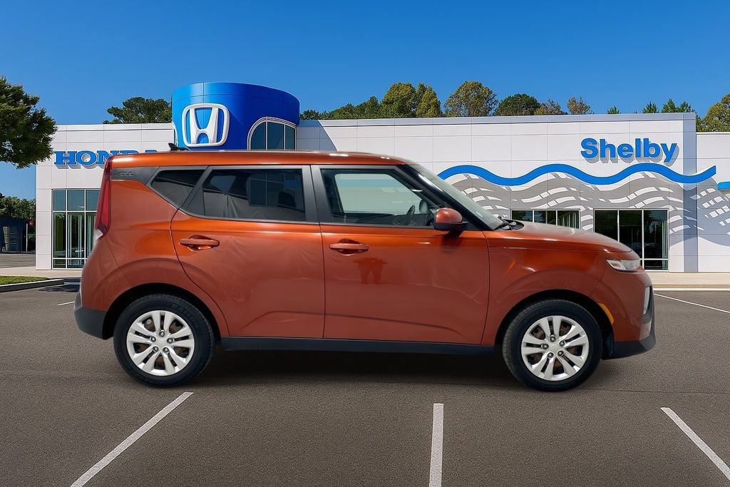 Used 2021 Kia Soul LX image 9