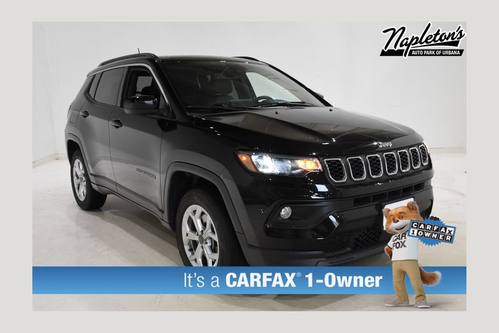 Used 2025 Jeep Compass Latitude w/ Sun & Sound Group AWD/4WD image 1