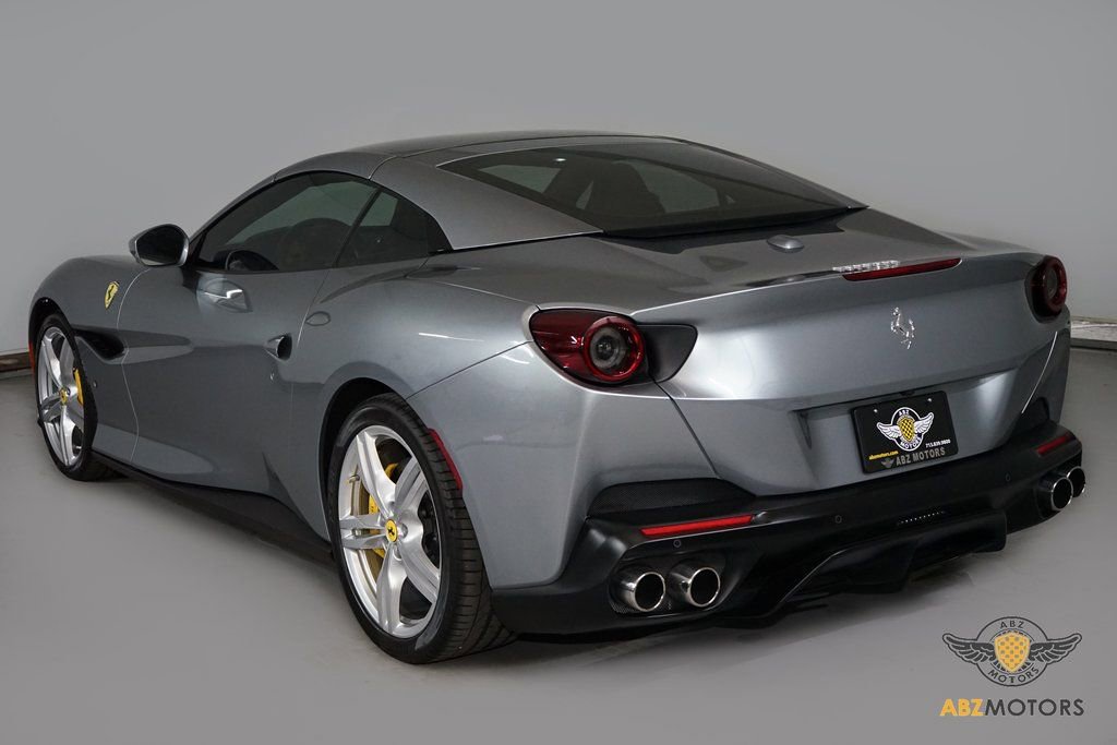 Used 2019 Ferrari Portofino image 7