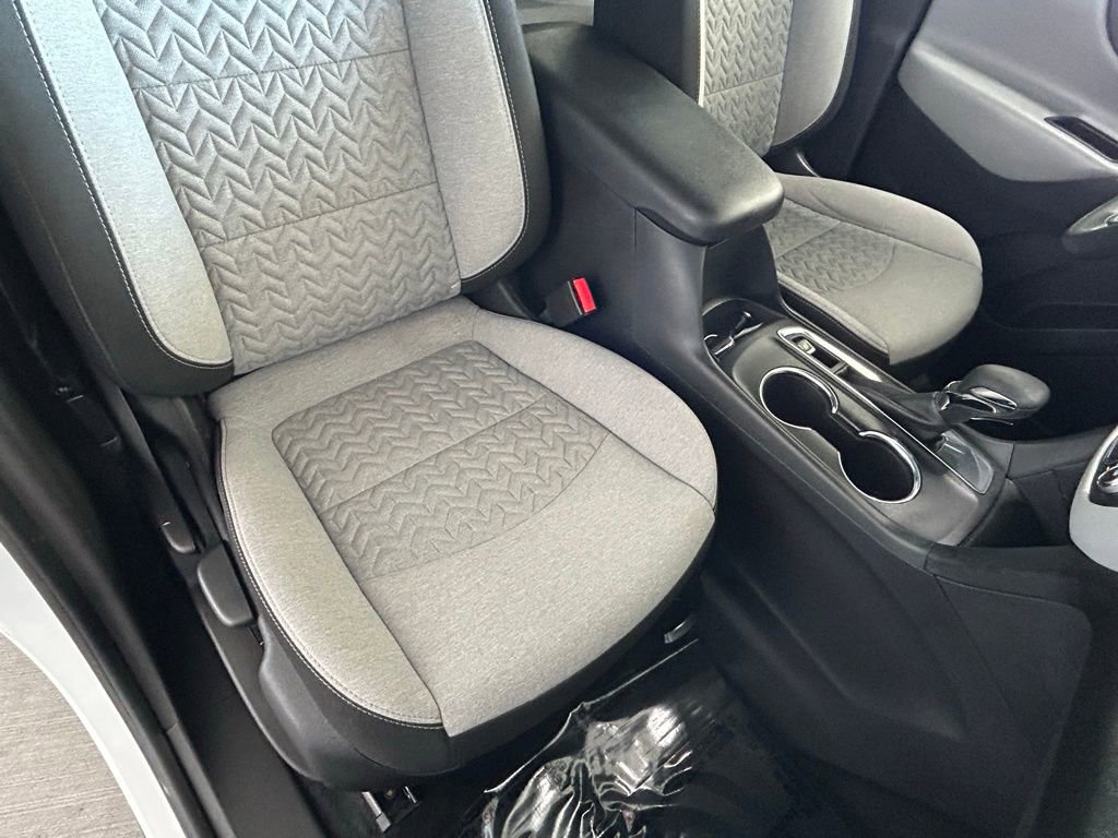 Used 2022 Chevrolet Equinox LS image 25