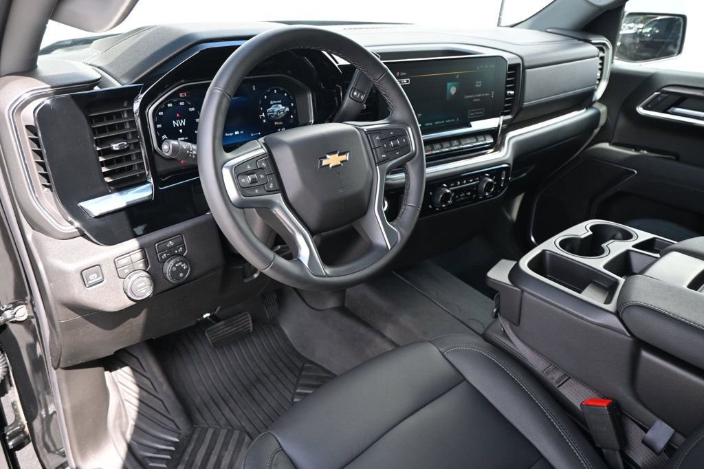 Used 2026 Chevrolet Silverado 1500 LT w/ Z71 Off-Road Package image 10