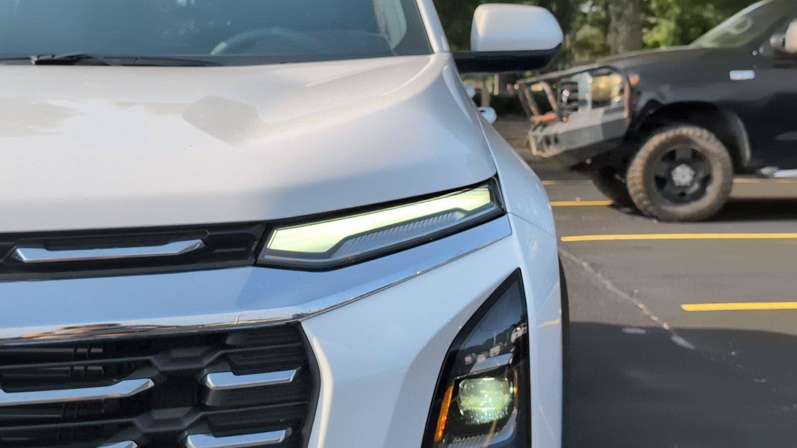 New 2027 Chevrolet Equinox LT w/ Convenience Package II FWD image 12