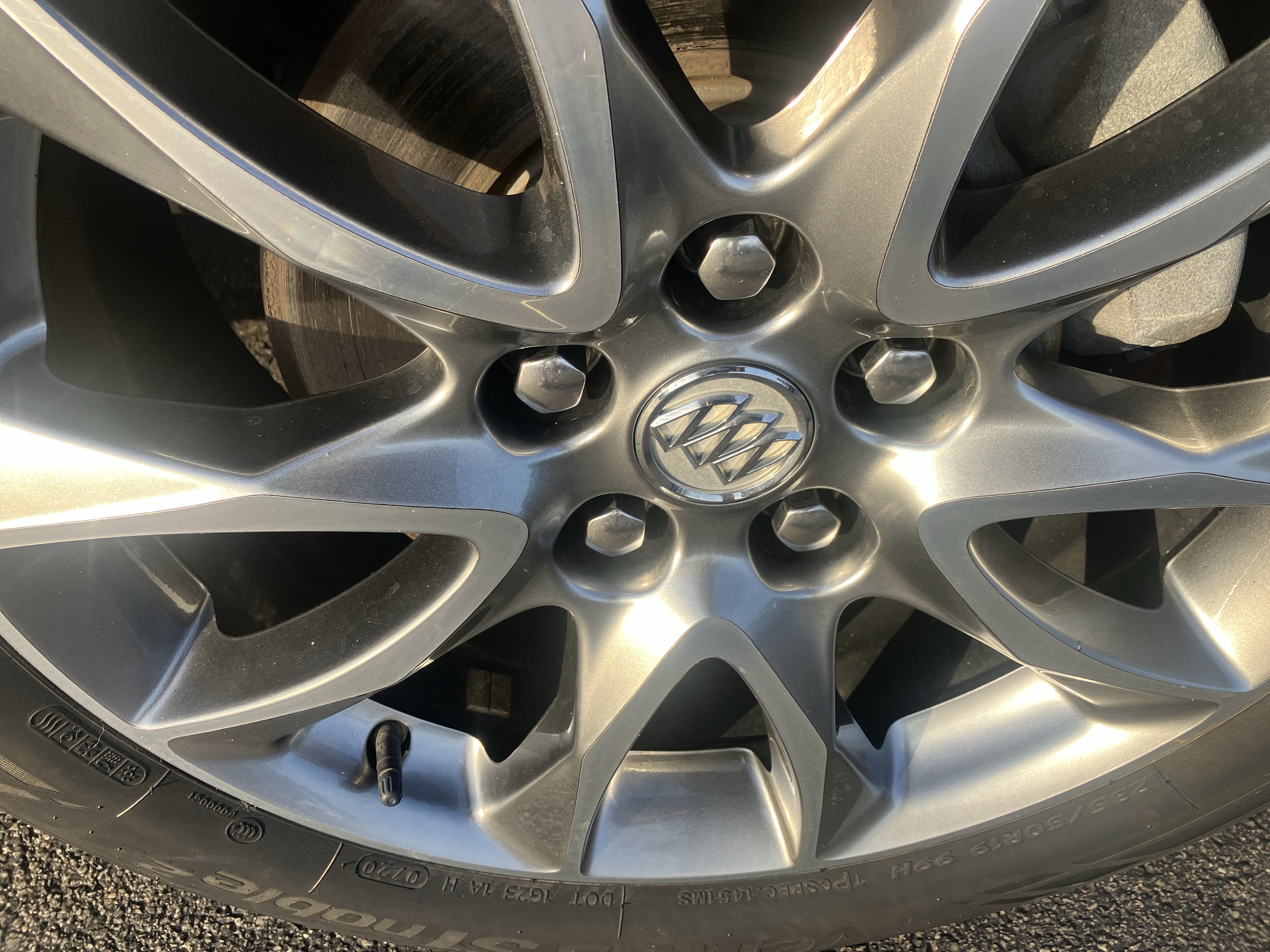 Used 2020 Buick Envision Essence w/ Experience Buick Package AWD/4WD image 8