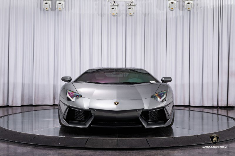 Used 2012 Lamborghini Aventador LP 700-4 image 4