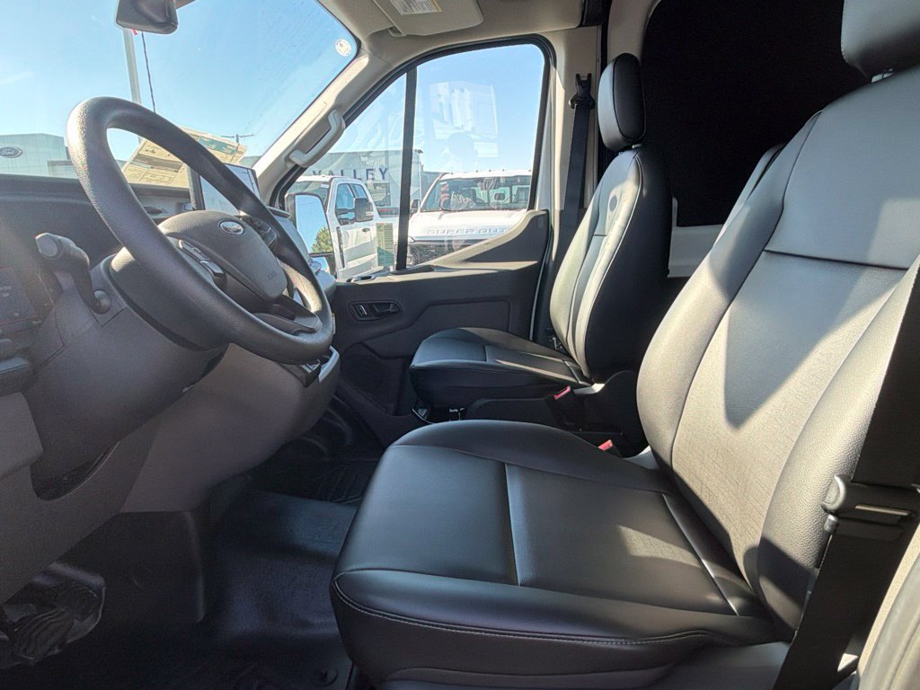 New 2027 Ford Transit 250 148 Medium Roof RWD image 16