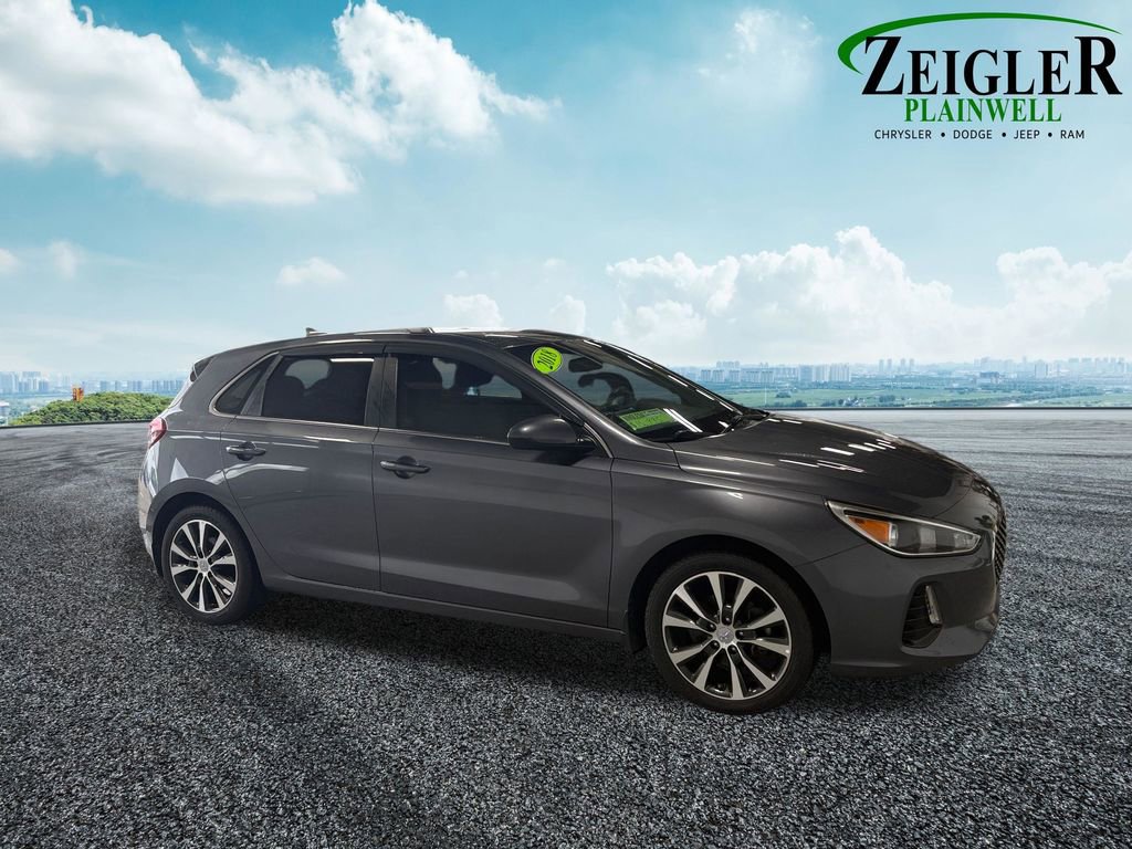 Used 2018 Hyundai Elantra GT FWD image 12