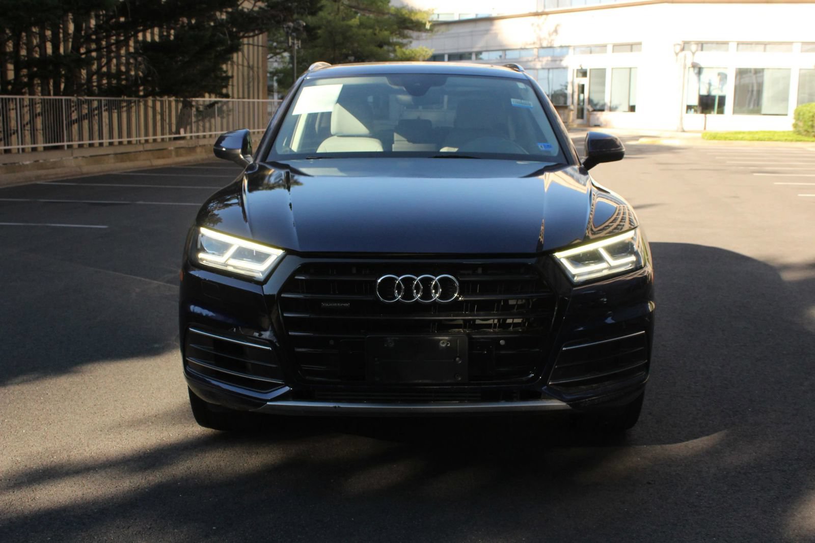 Used 2019 Audi Q5 2.0T Premium Plus w/ Premium Plus Package AWD/4WD image 3