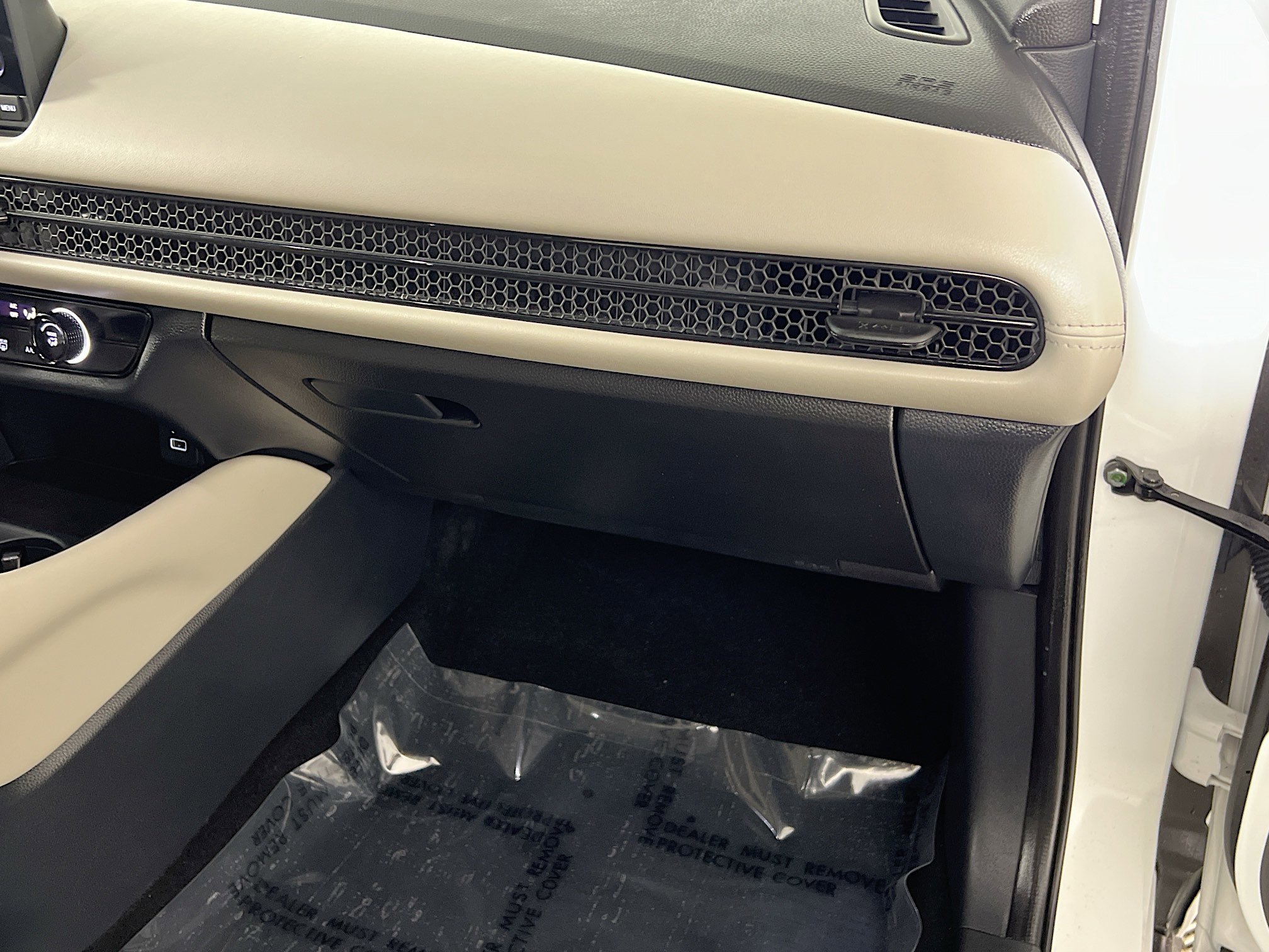 Used 2024 Honda HR-V LX image 35