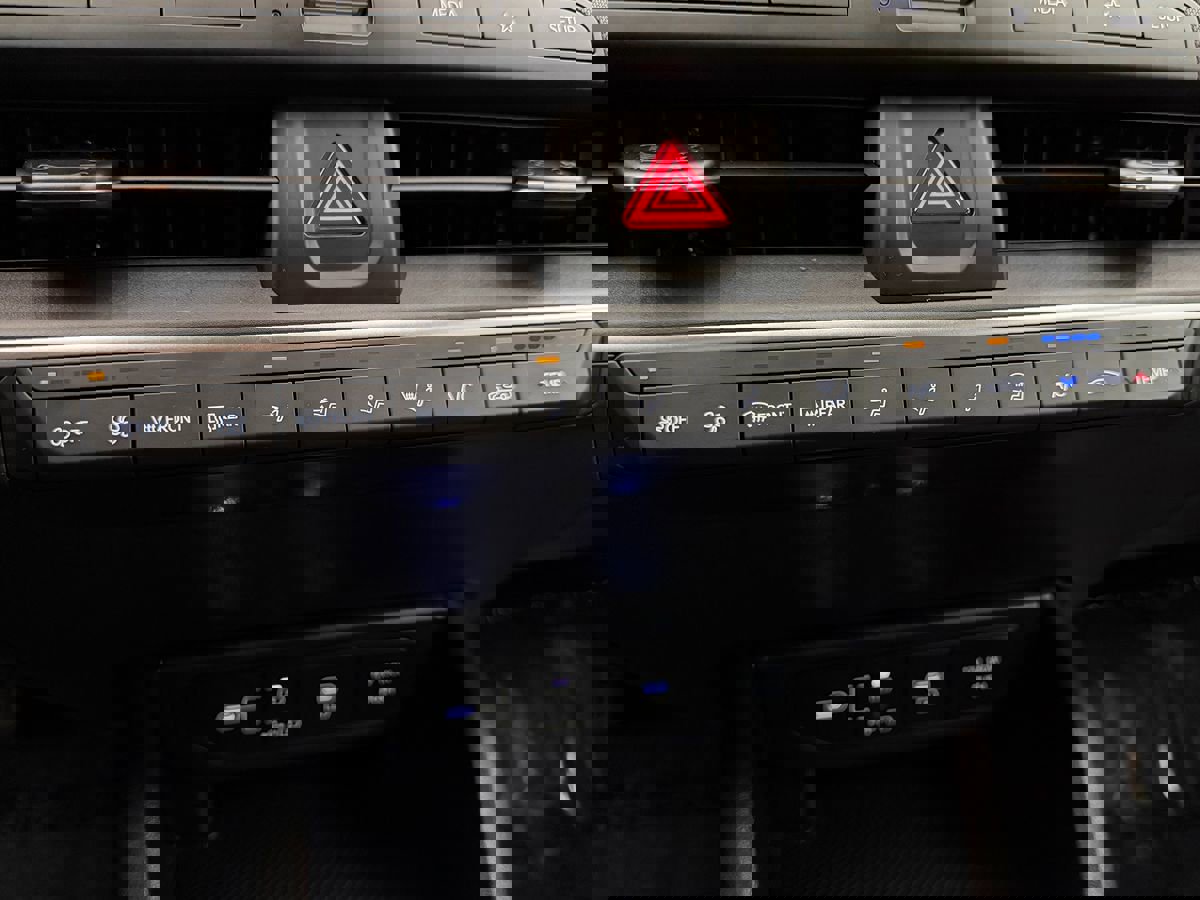 Used 2025 Kia K4 image 30