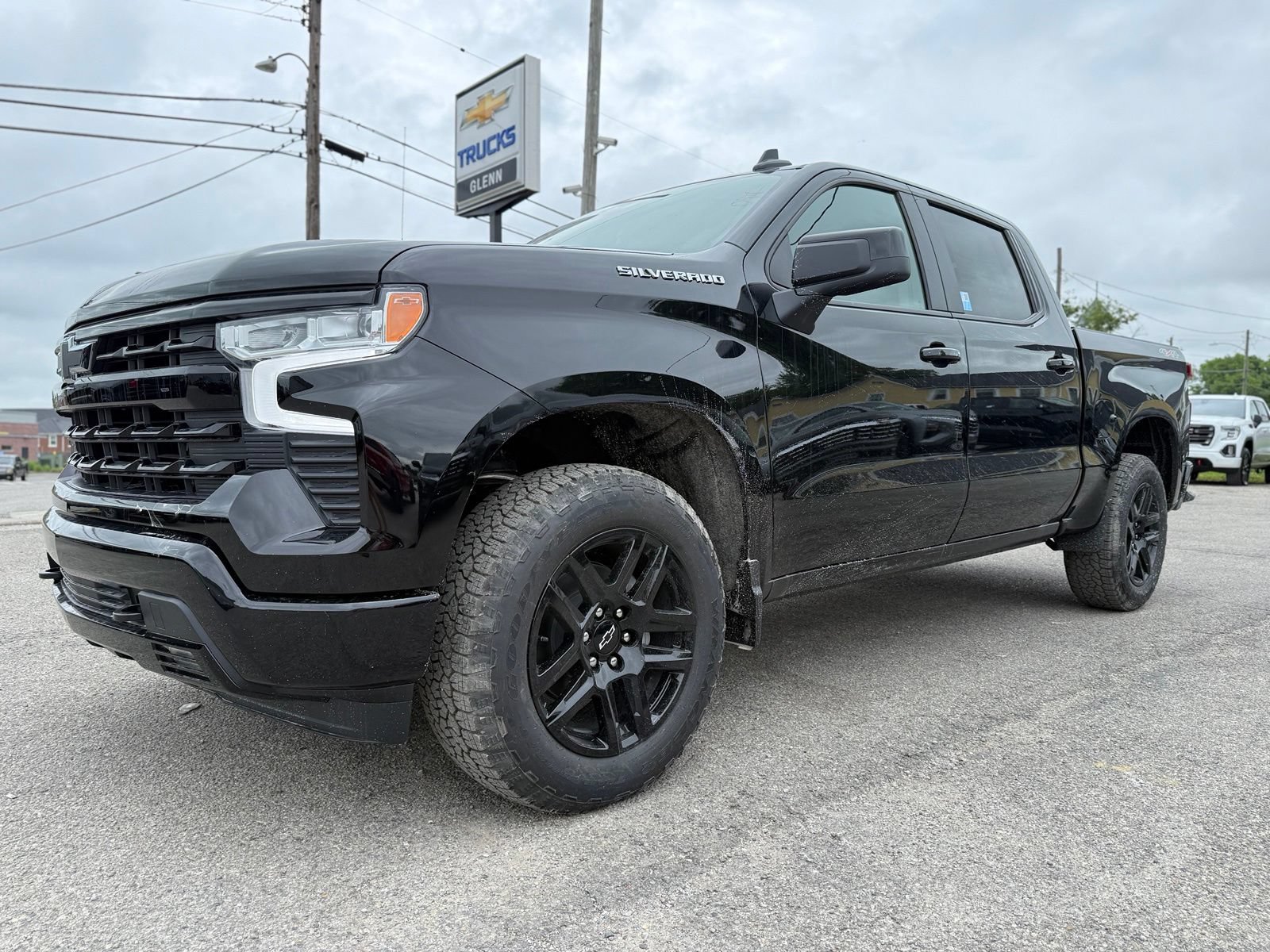 New 2026 Chevrolet Silverado 1500 RST w/ RST Select Package AWD/4WD image 2