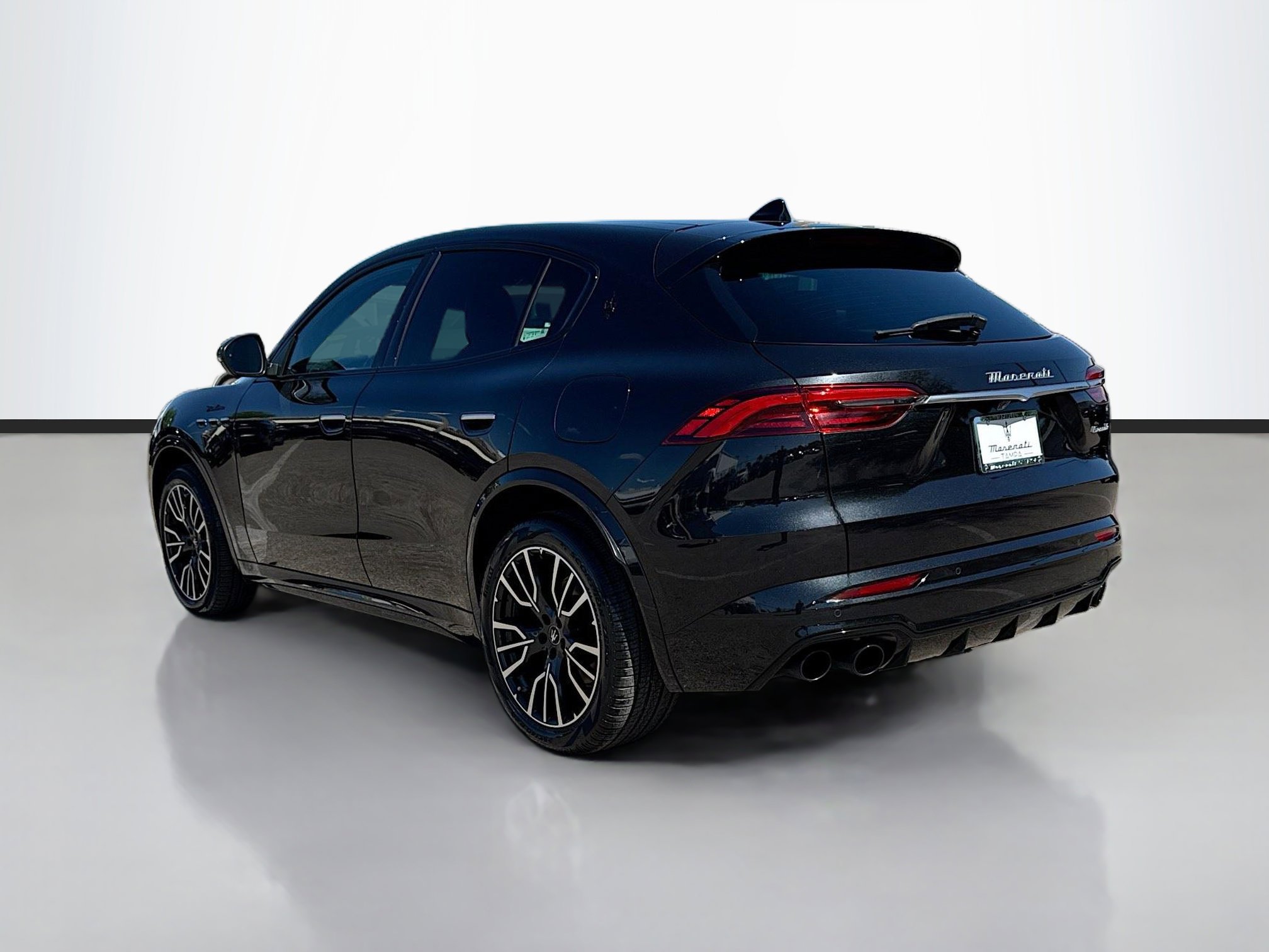 Used 2023 Maserati Grecale Modena image 5