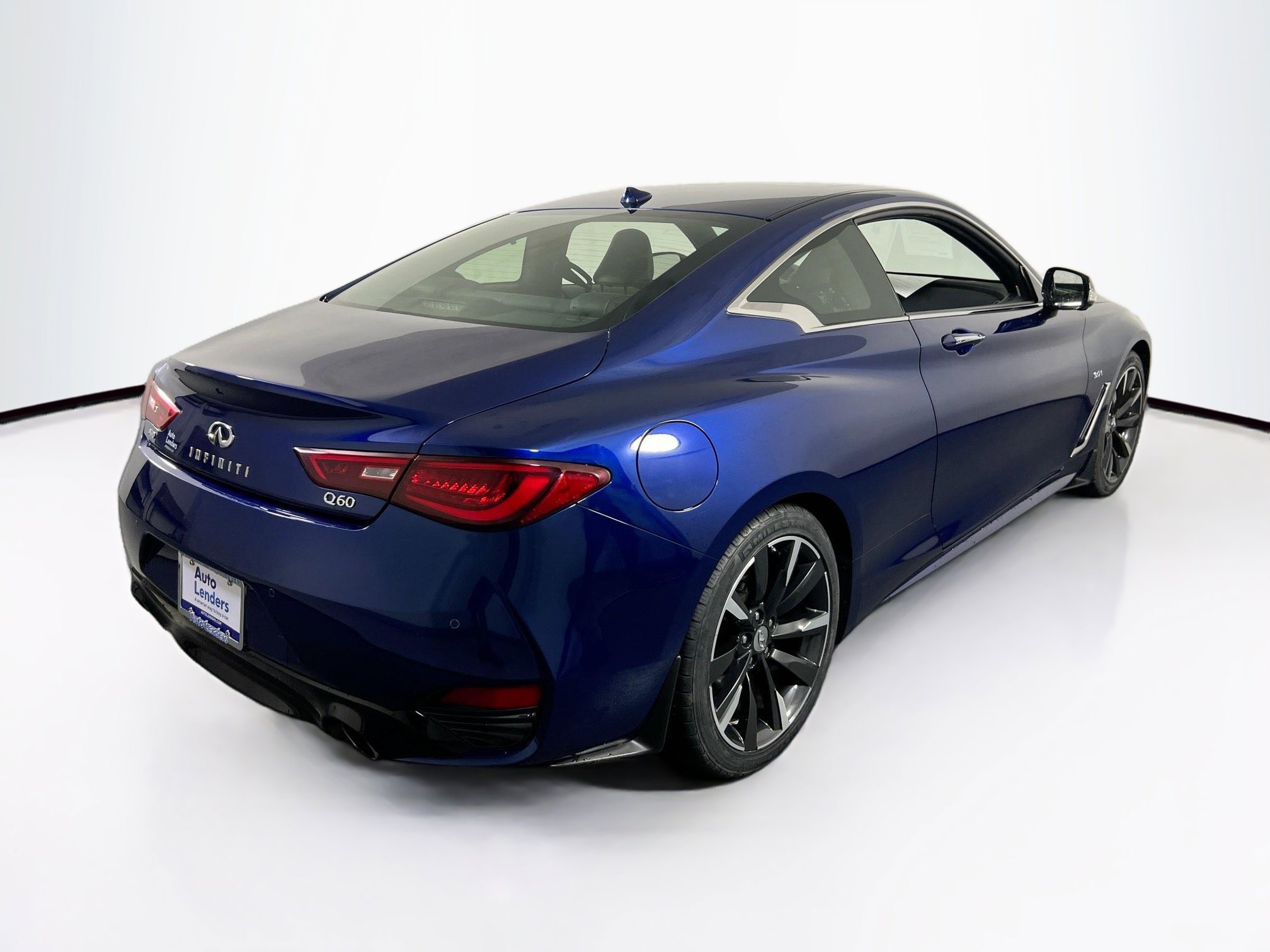 Used 2019 INFINITI Q60 3.0t Luxe w/ Essential Package image 5