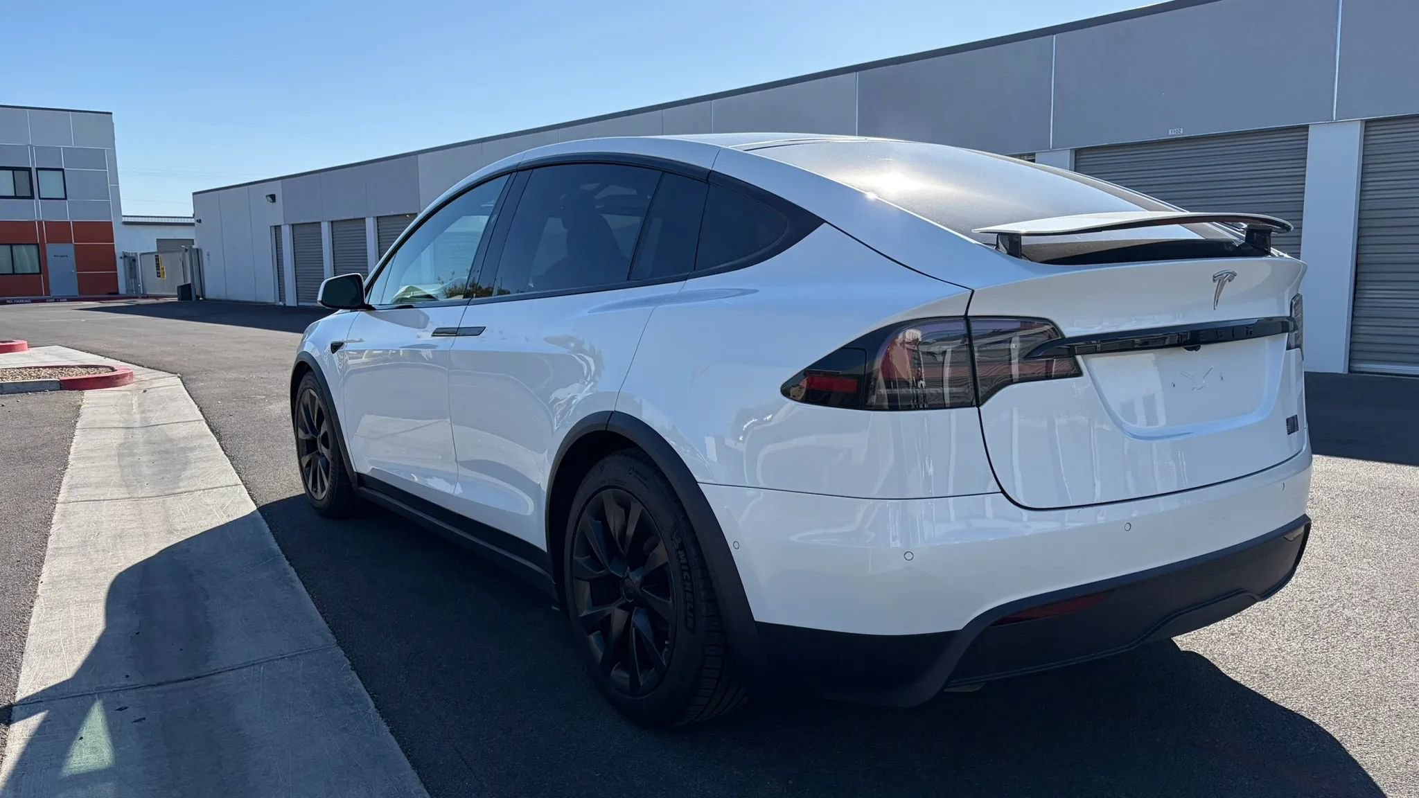 Used 2022 Tesla Model X Plaid AWD/4WD image 3