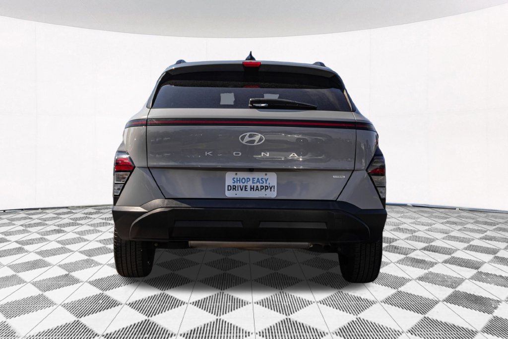 Certified 2025 Hyundai Kona SEL AWD/4WD image 9