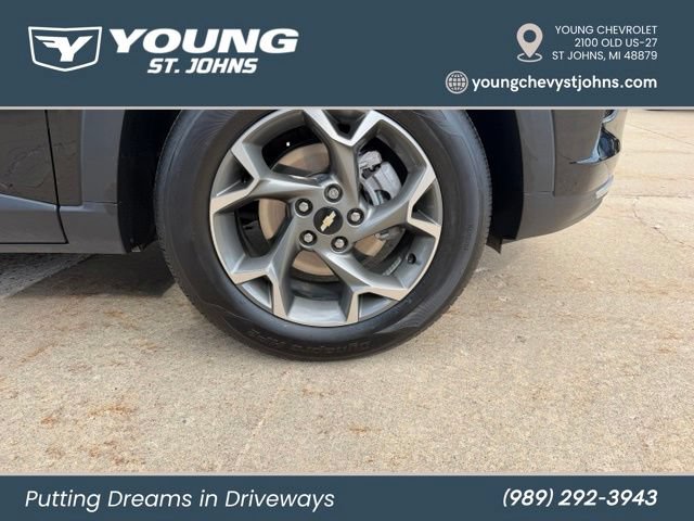 Used 2025 Chevrolet Trax LT w/ Driver Confidence Package FWD image 12