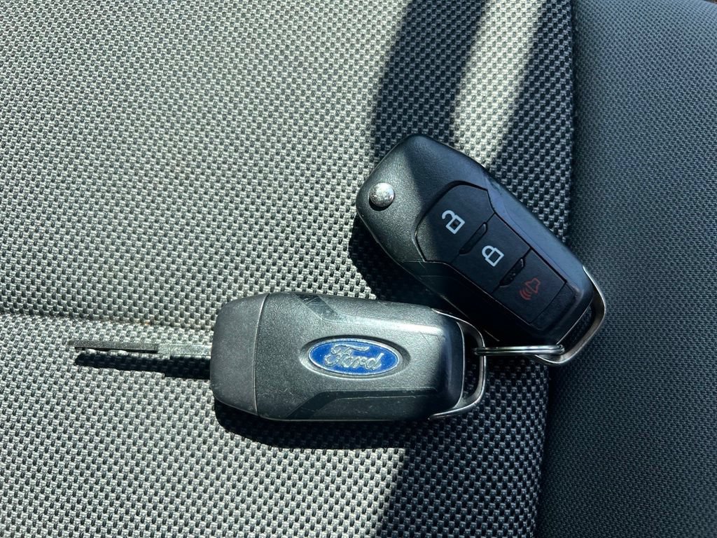 Used 2017 Ford F150 XL w/ XL Power Equipment Group AWD/4WD image 39