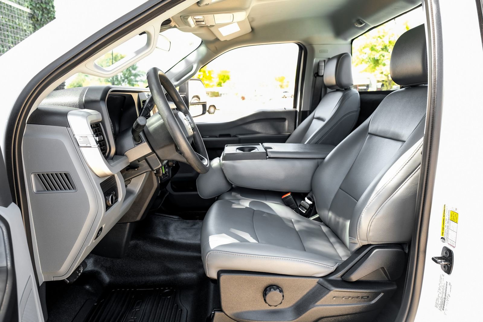 Used 2024 Ford F350 XL image 4