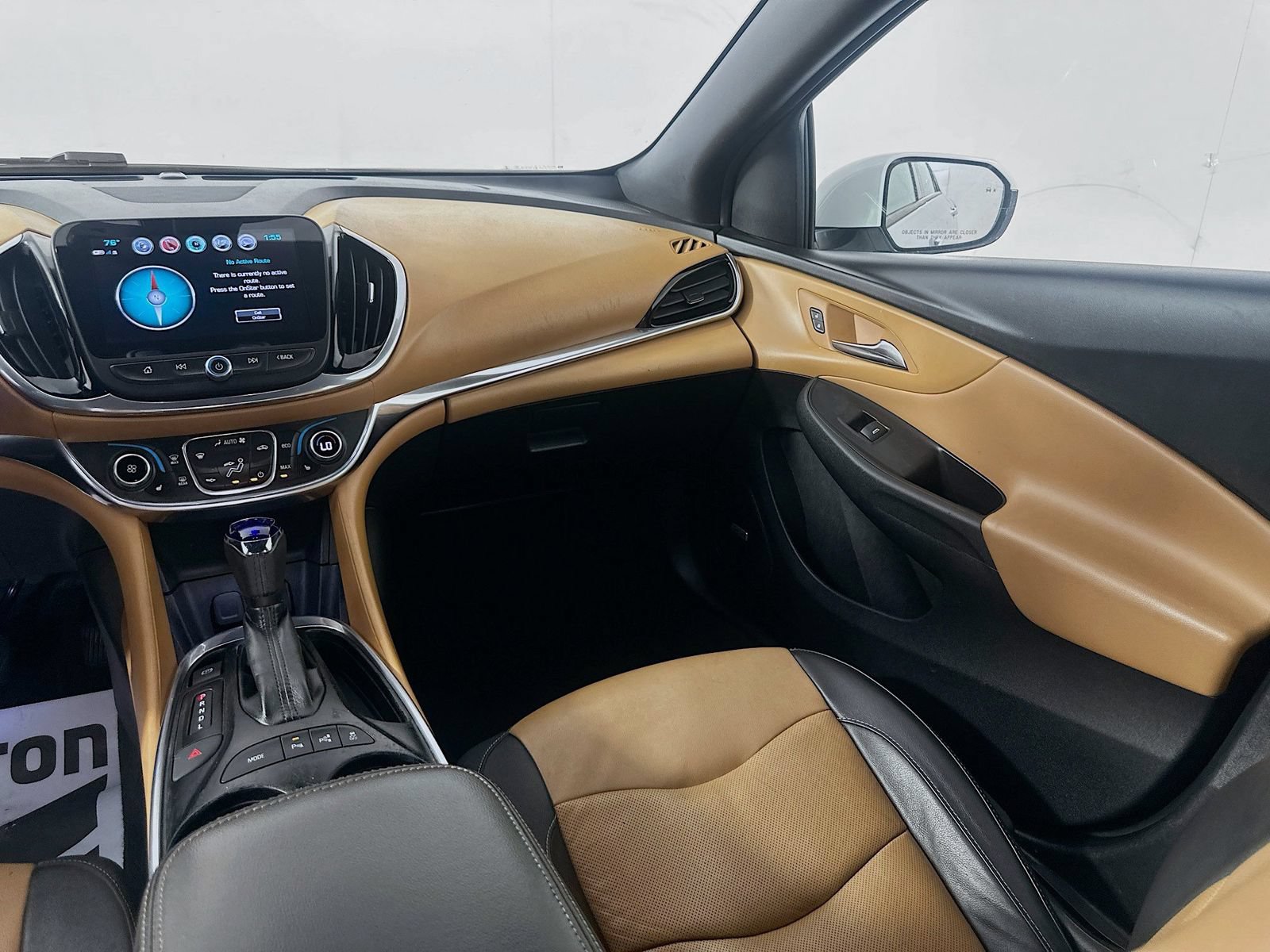 Used 2018 Chevrolet Volt Premier w/ Driver Confidence Package FWD image 24