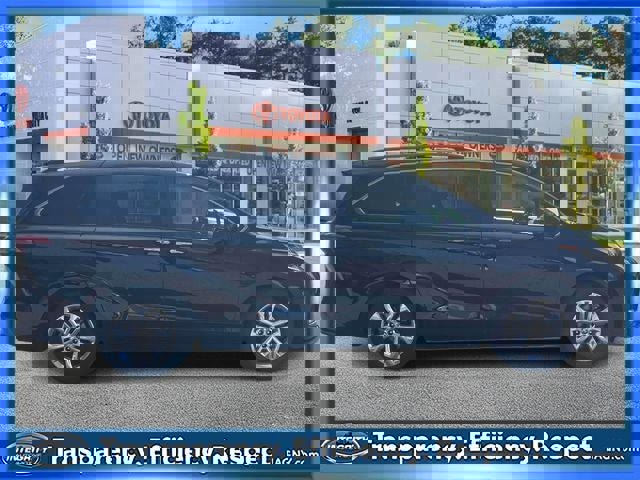 Certified 2023 Toyota Sienna XSE w/ XSE Plus Package image 5
