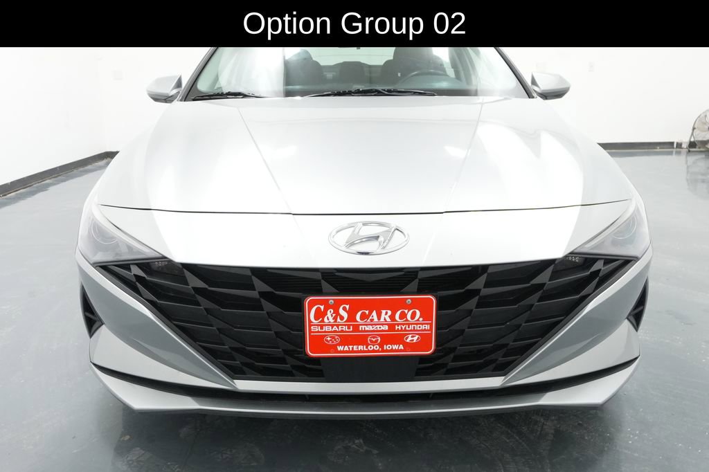 Used 2021 Hyundai Elantra SEL w/ Convenience Package image 2