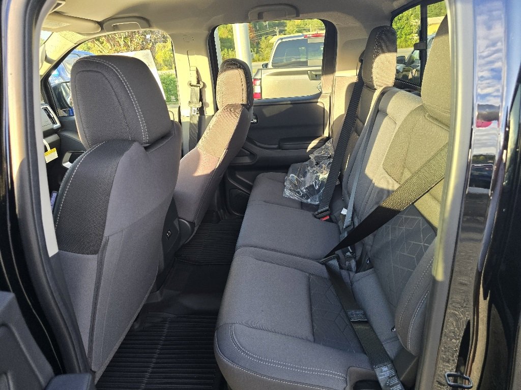 New 2026 Nissan Frontier SV image 9
