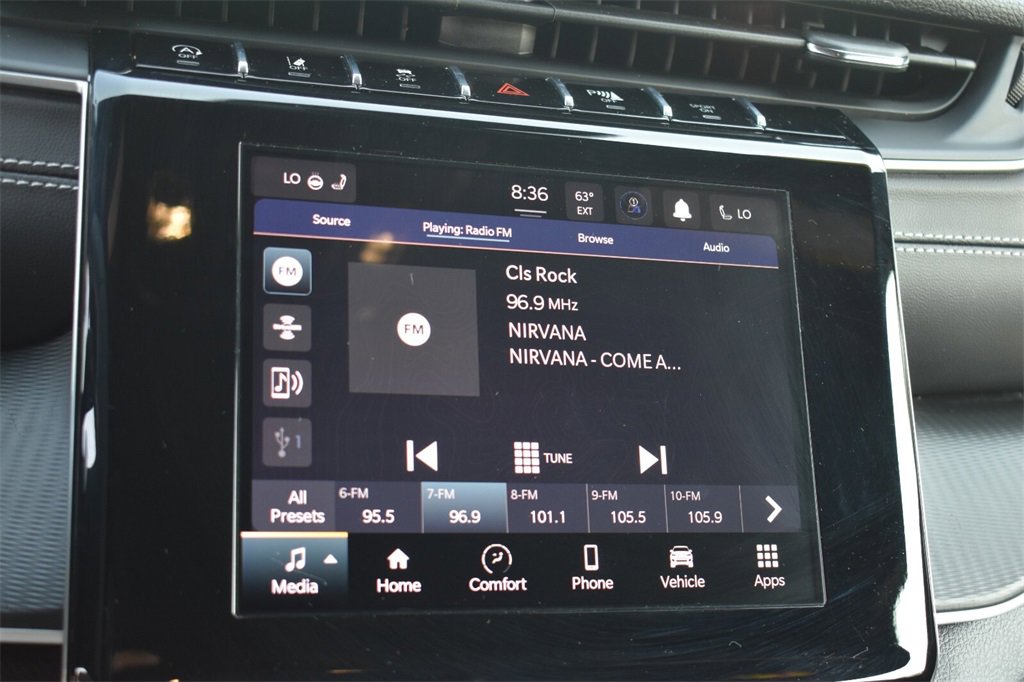 Used 2023 Jeep Grand Cherokee Altitude image 31