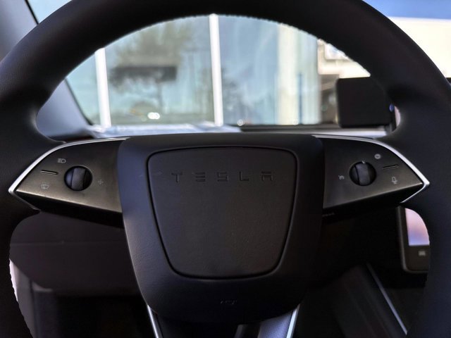 Used 2026 Tesla Model Y AWD image 32