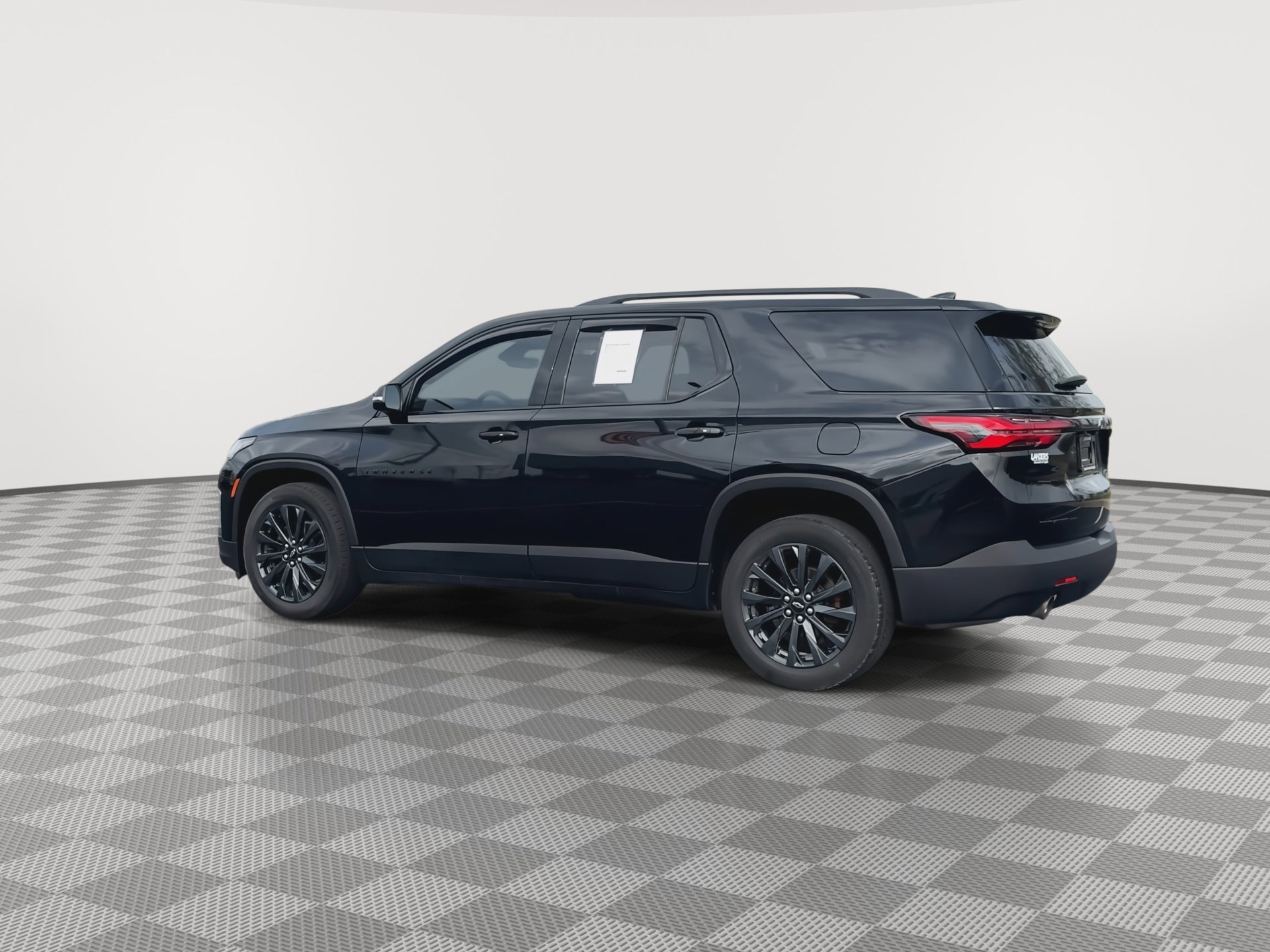 Used 2023 Chevrolet Traverse RS w/ LPO, Cargo Package AWD/4WD image 6