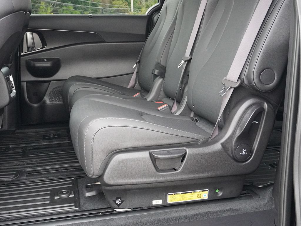 Used 2025 Kia Carnival SX Prestige FWD image 36