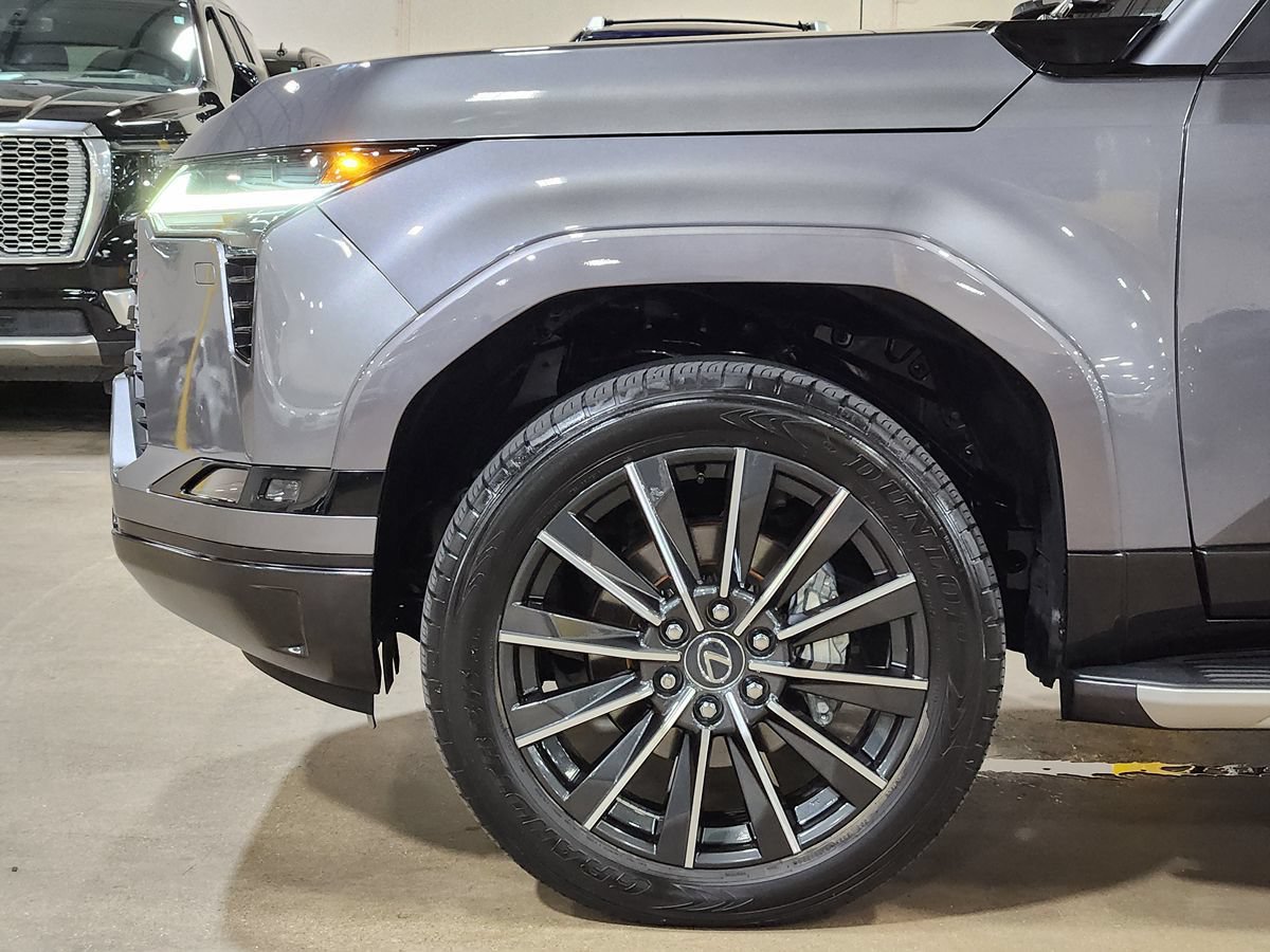 Used 2024 Lexus GX 550 w/ Accessory Package (Z1) AWD/4WD image 5