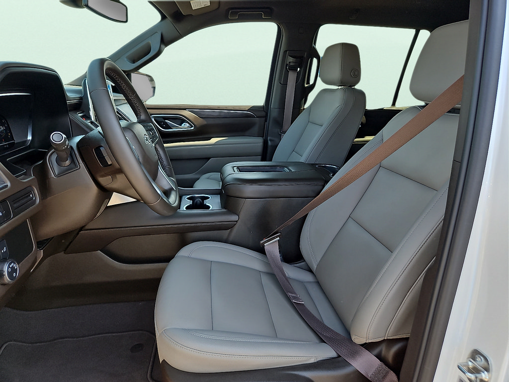 Used 2024 Chevrolet Tahoe Z71 AWD/4WD image 13