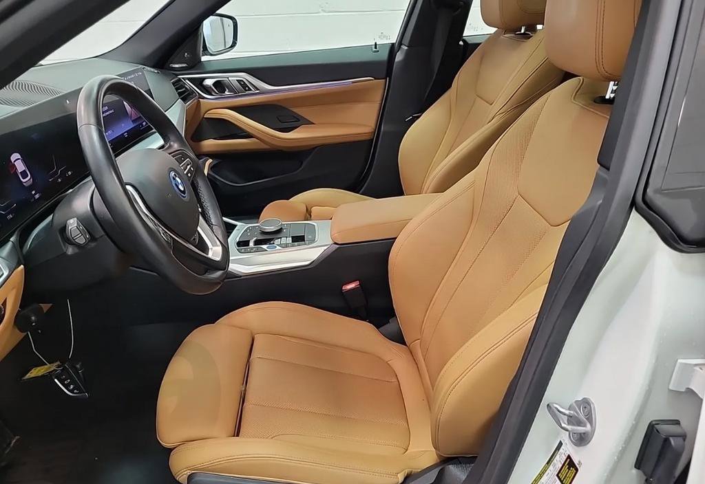 Used 2023 BMW i4 eDrive35 RWD image 4