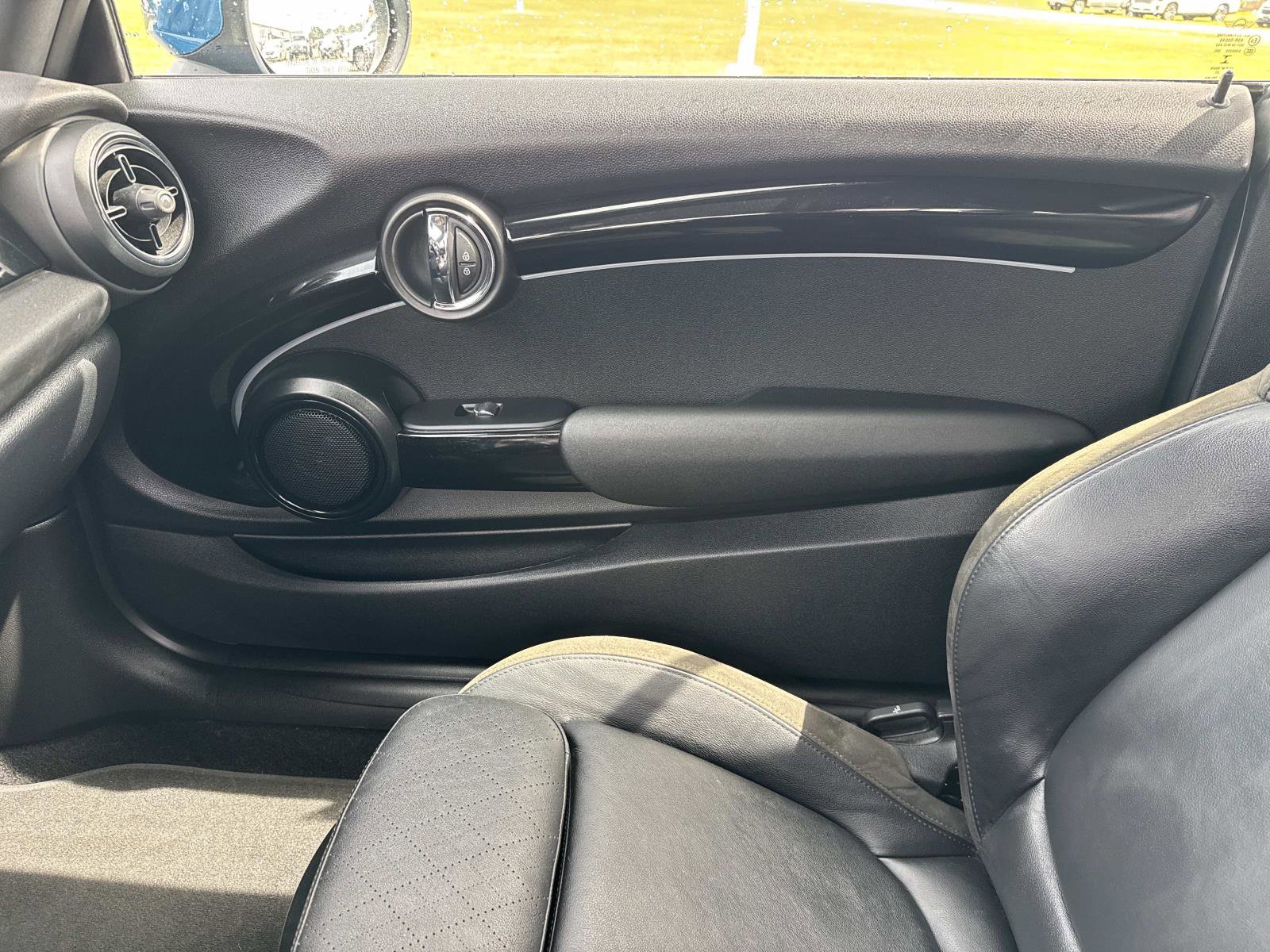 Used 2022 MINI Cooper S w/ Driver Assistance Package image 18