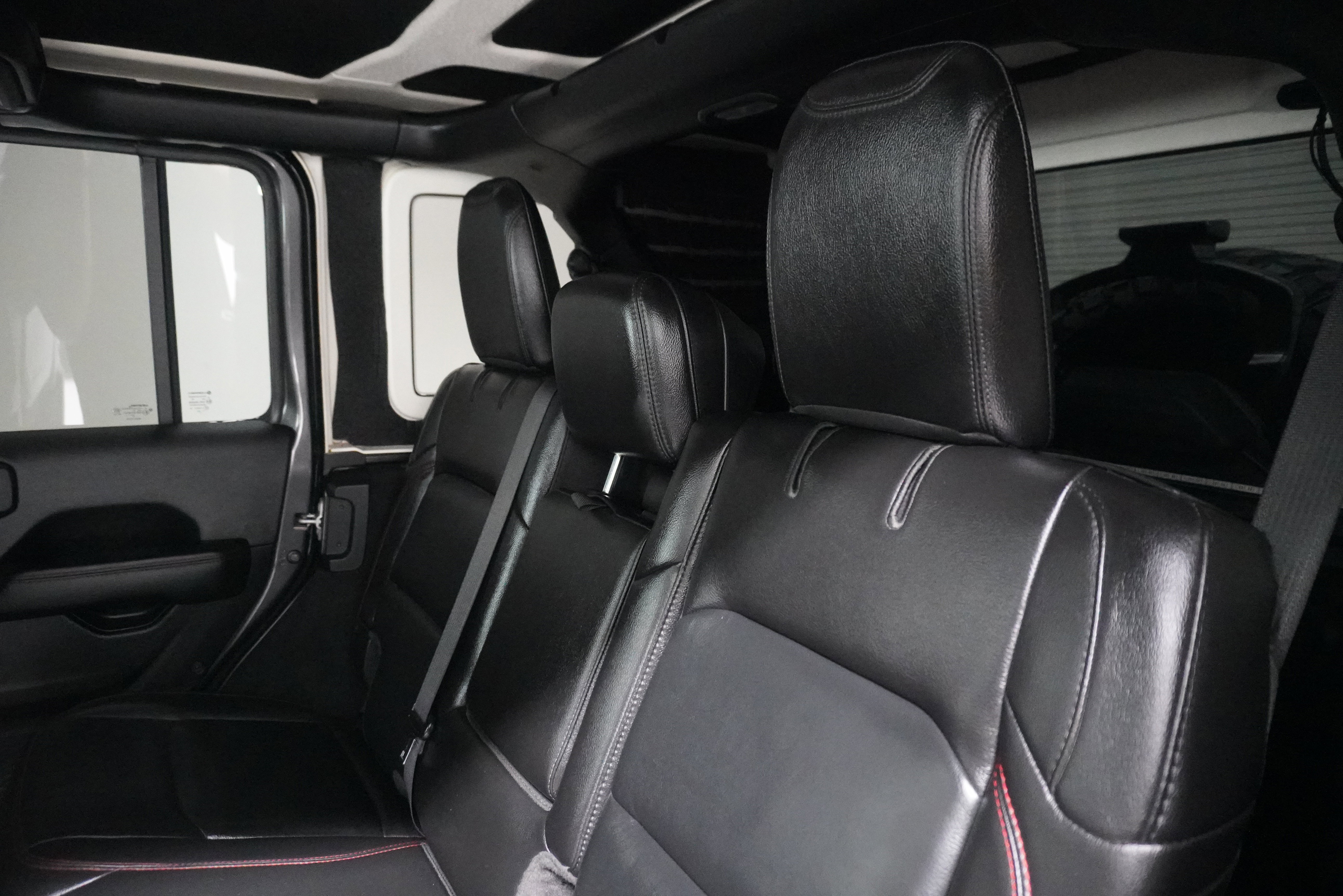 Used 2021 Jeep Wrangler Unlimited Rubicon AWD/4WD image 14