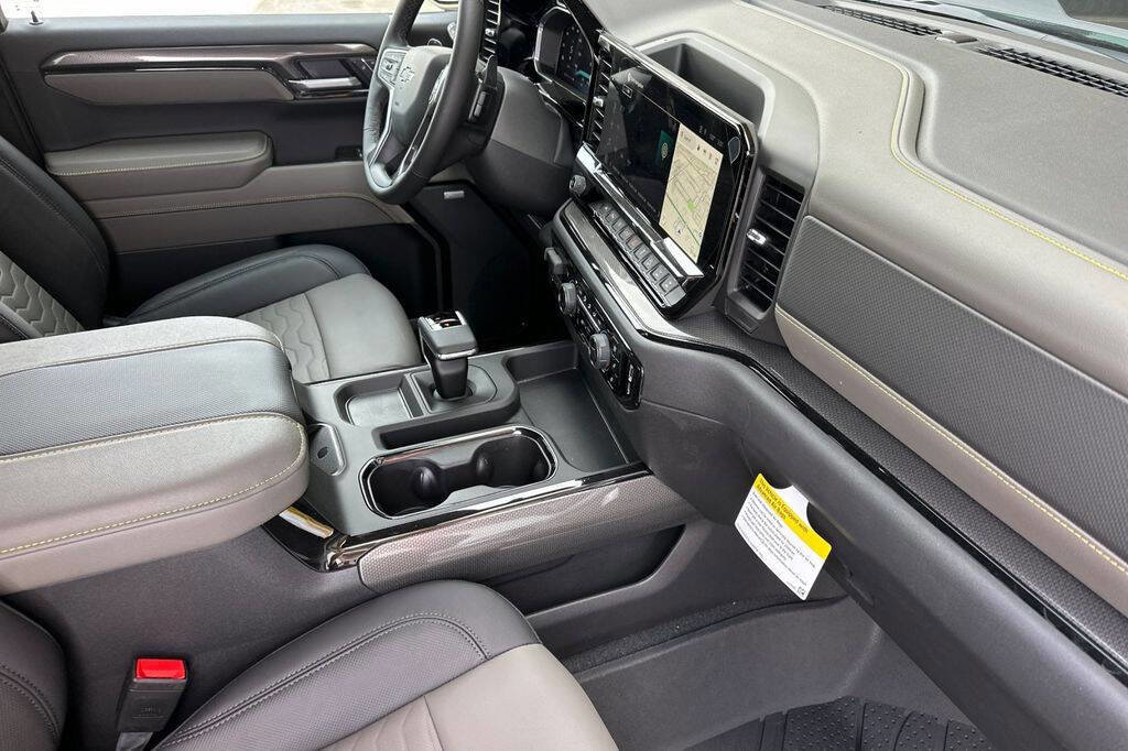 New 2026 Chevrolet Silverado 1500 ZR2 image 16