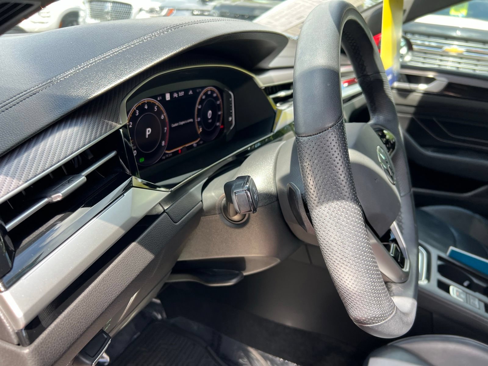 Used 2023 Volkswagen Arteon SEL AWD/4WD image 32