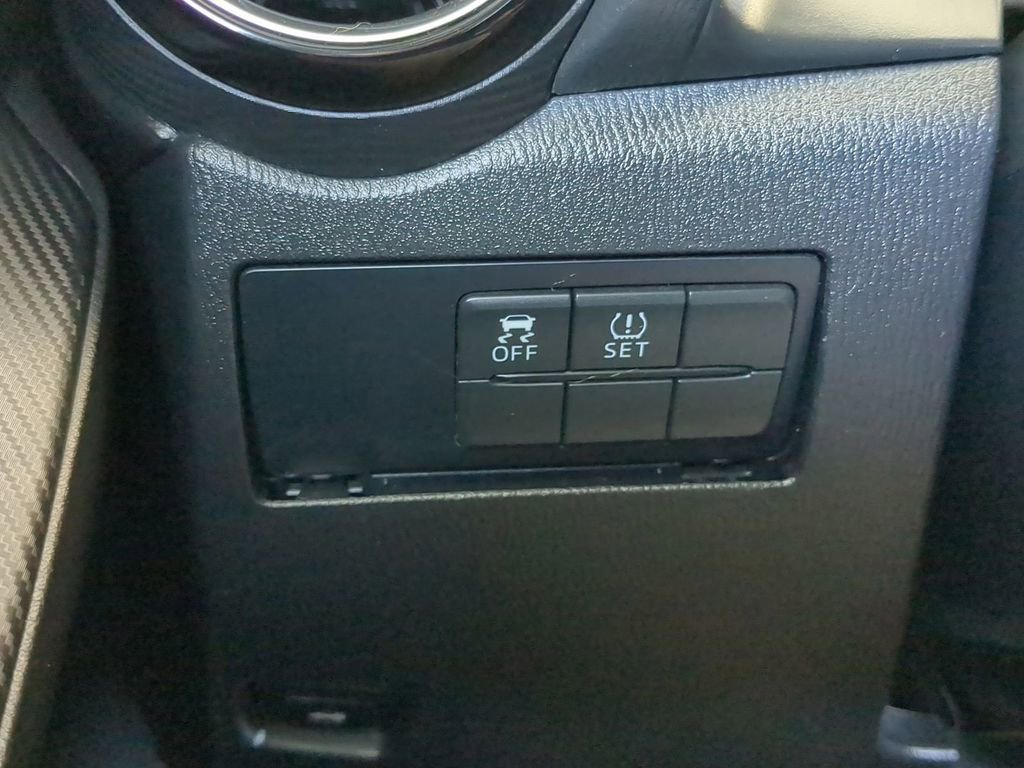 Used 2017 Toyota Yaris iA image 20