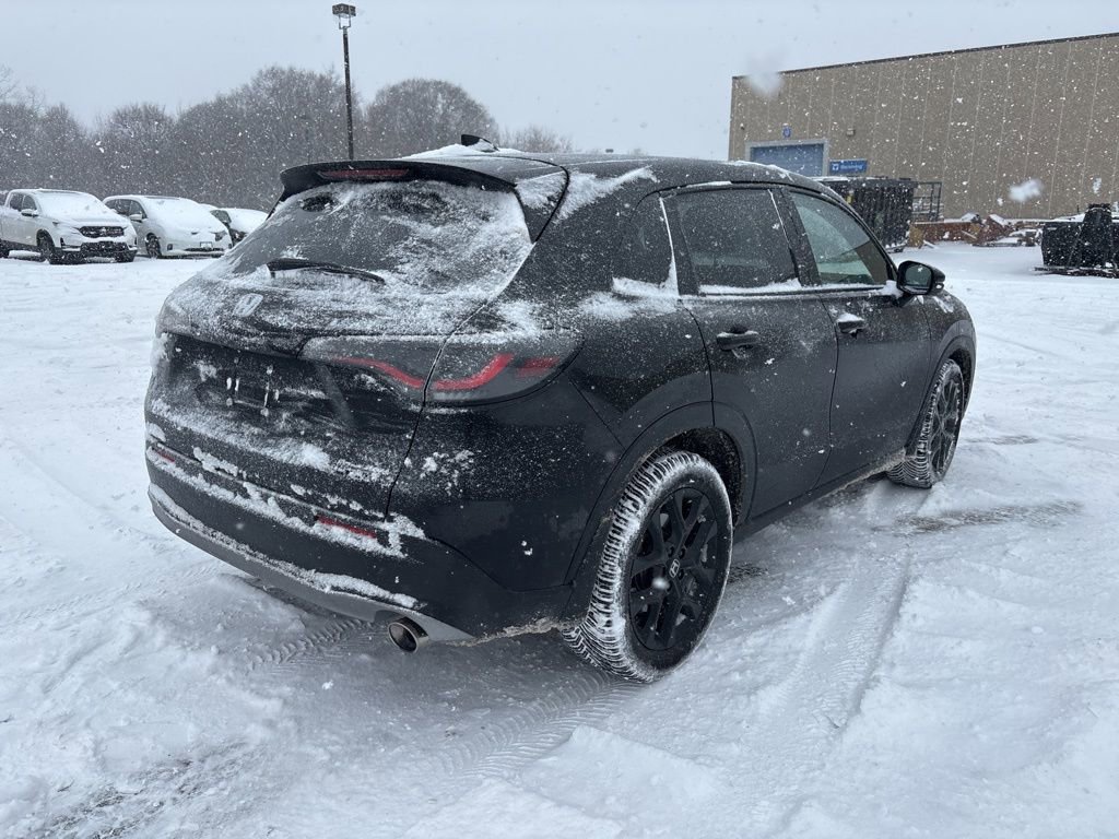 Used 2023 Honda HR-V Sport image 2