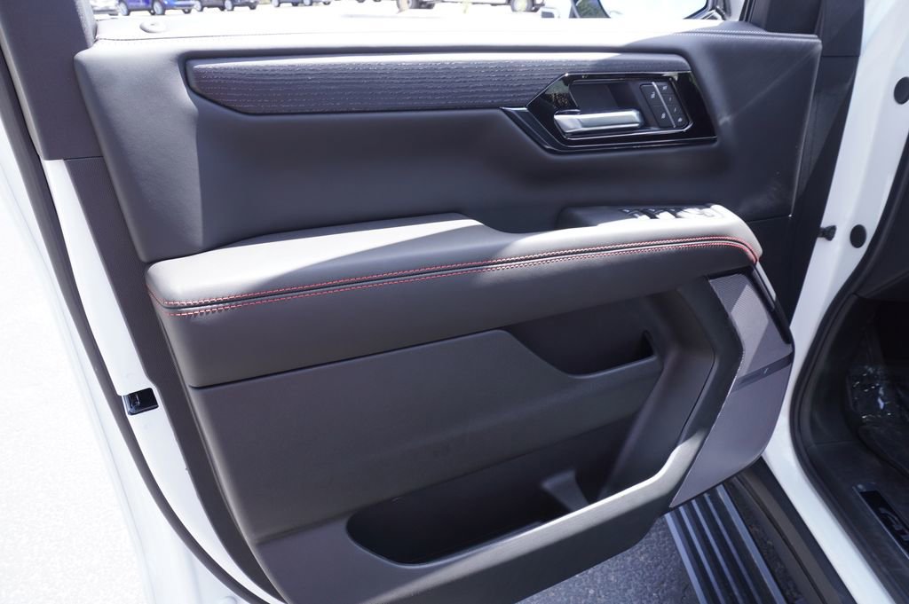 New 2026 GMC Yukon AT4 Ultimate AWD/4WD image 16