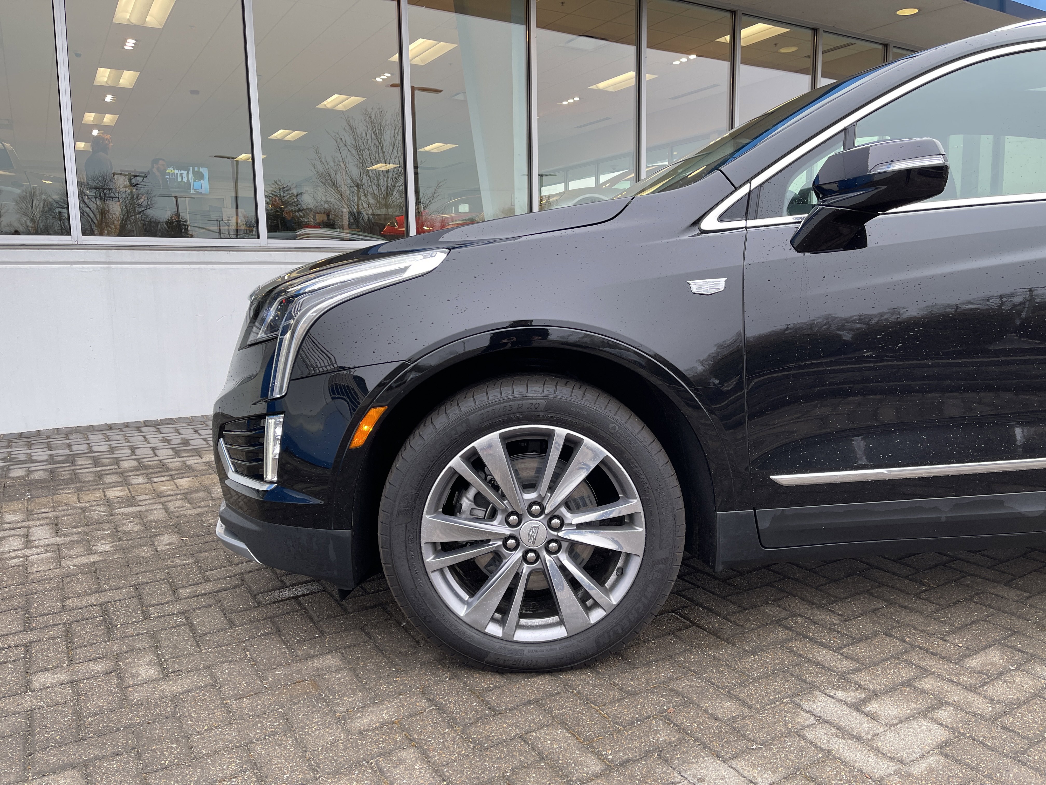 Certified 2025 Cadillac XT5 Premium Luxury image 10