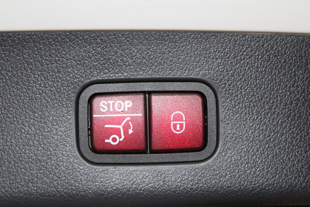 Used 2024 Mercedes-Benz GLC 43 AMG 4MATIC image 47