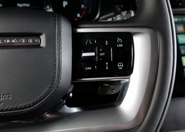 New 2025 Land Rover Range Rover SE image 21