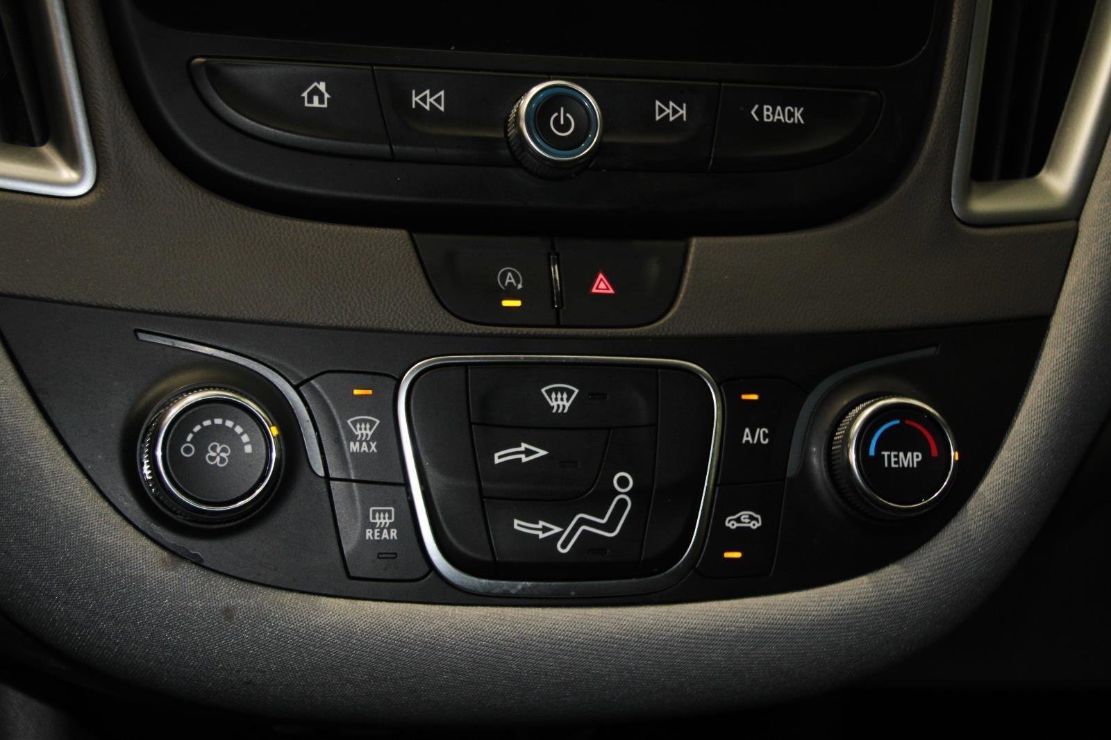 Used 2025 Chevrolet Malibu LS image 9