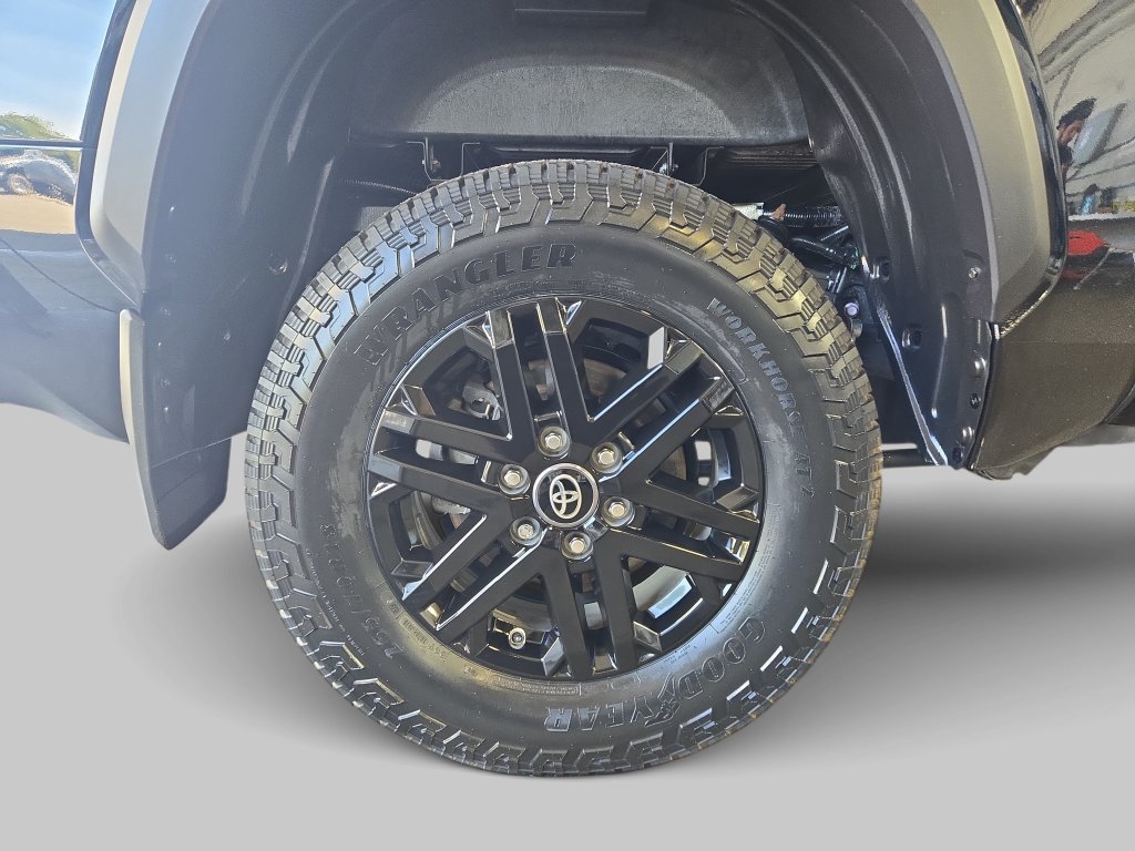 Used 2025 Toyota Tundra SR5 AWD/4WD image 34
