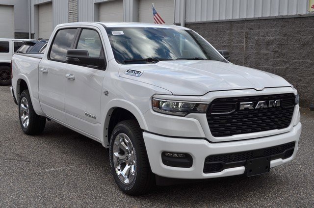 New 2026 RAM 1500 4x4 Crew Cab image 2
