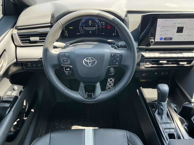 Used 2025 Toyota Camry SE FWD image 17
