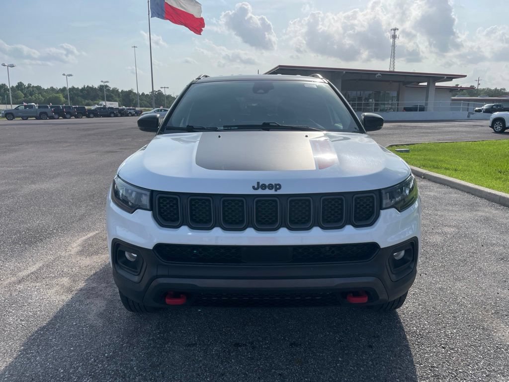 Used 2023 Jeep Compass Trailhawk AWD/4WD image 3