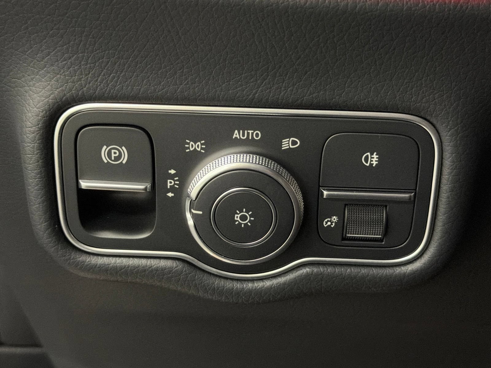 Used 2025 Mercedes-Benz G 580 w/ EQ Technology image 30