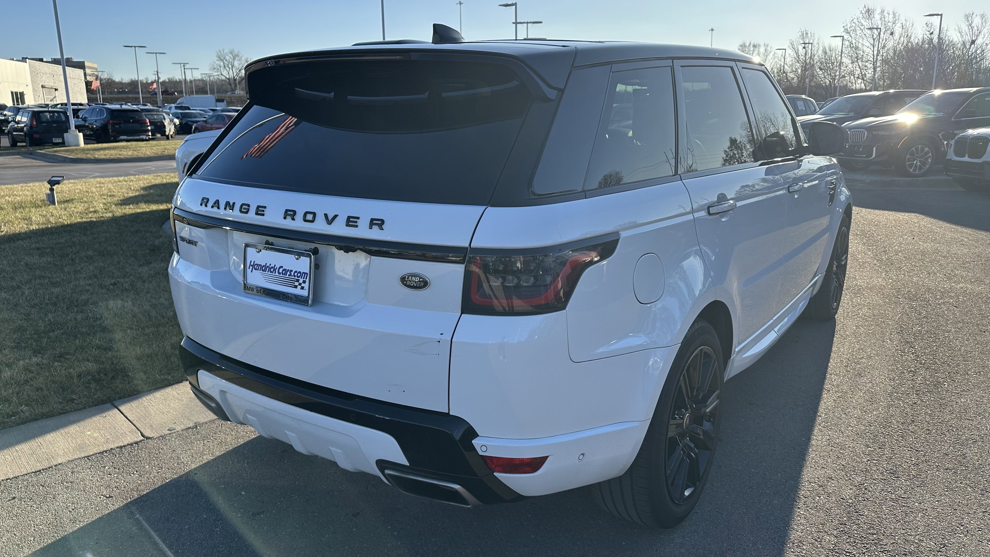 Used 2018 Land Rover Range Rover Sport HSE Dynamic image 9